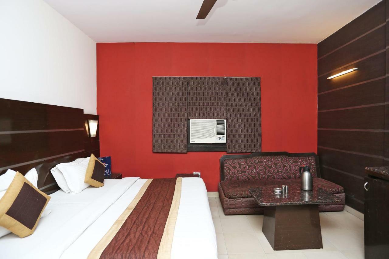 Oyo 13541 Otani Hotel Delhi  Exterior foto
