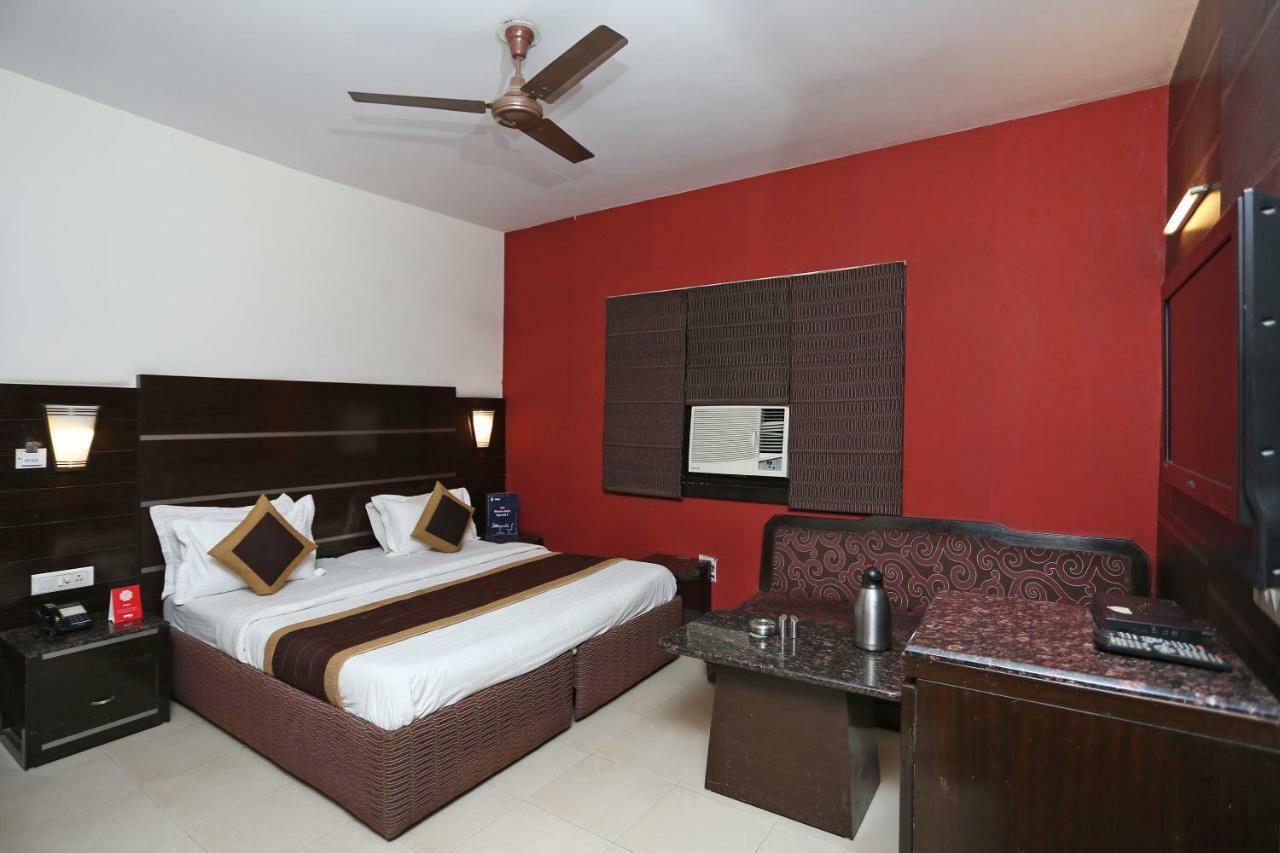 Oyo 13541 Otani Hotel Delhi  Exterior foto